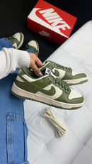 Nike Dunk Low - Oliva