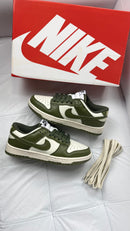 Nike Dunk Low - Oliva