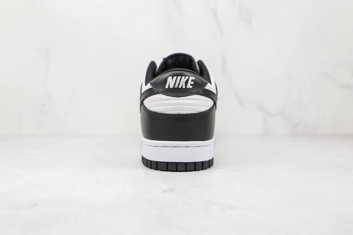Nike Dunk Low - Branco/ Preto