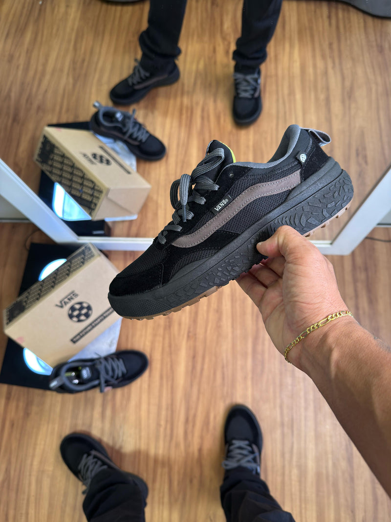 Vans UltraRange EXO Black