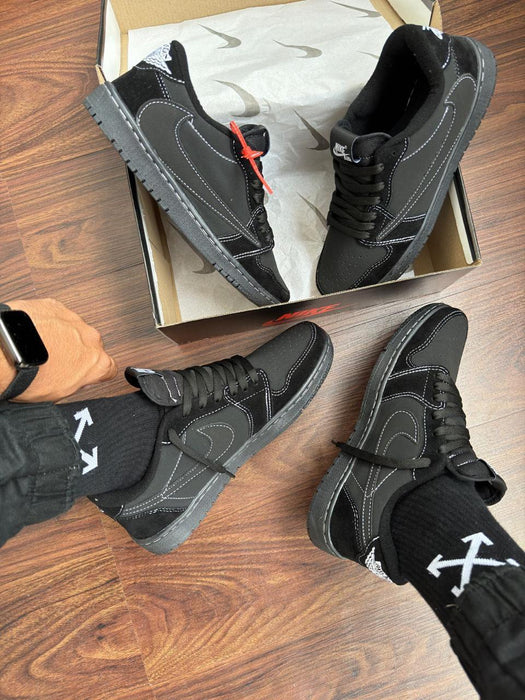Nike Air Jordan 1 low x Travis Scott - Preto
