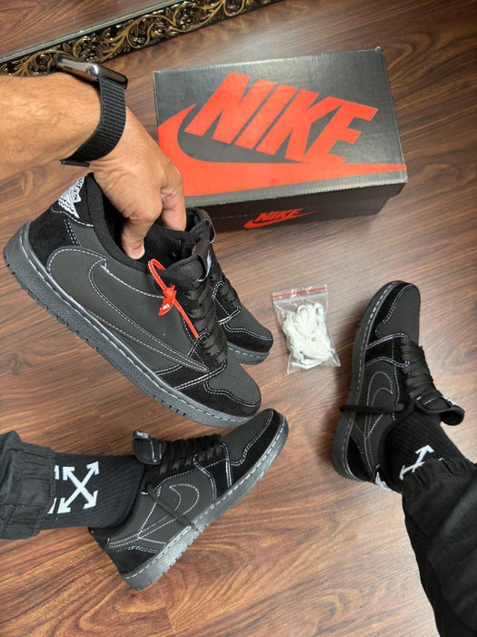 Nike Air Jordan 1 low x Travis Scott - Preto