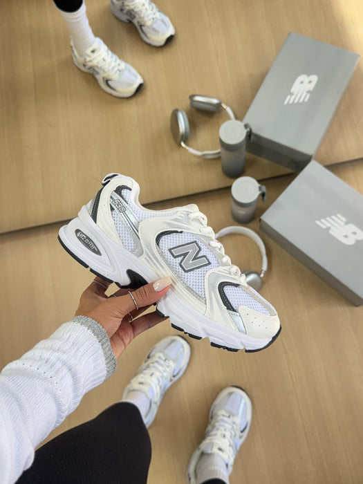 New Balance 530 Prime - Branco/cinza