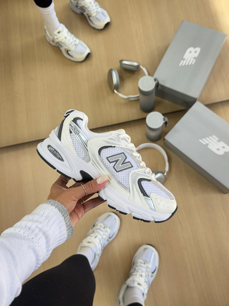 New Balance 530 Prime - Branco/cinza