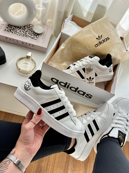 Adidas SuperStars Love - Branco/ Preto