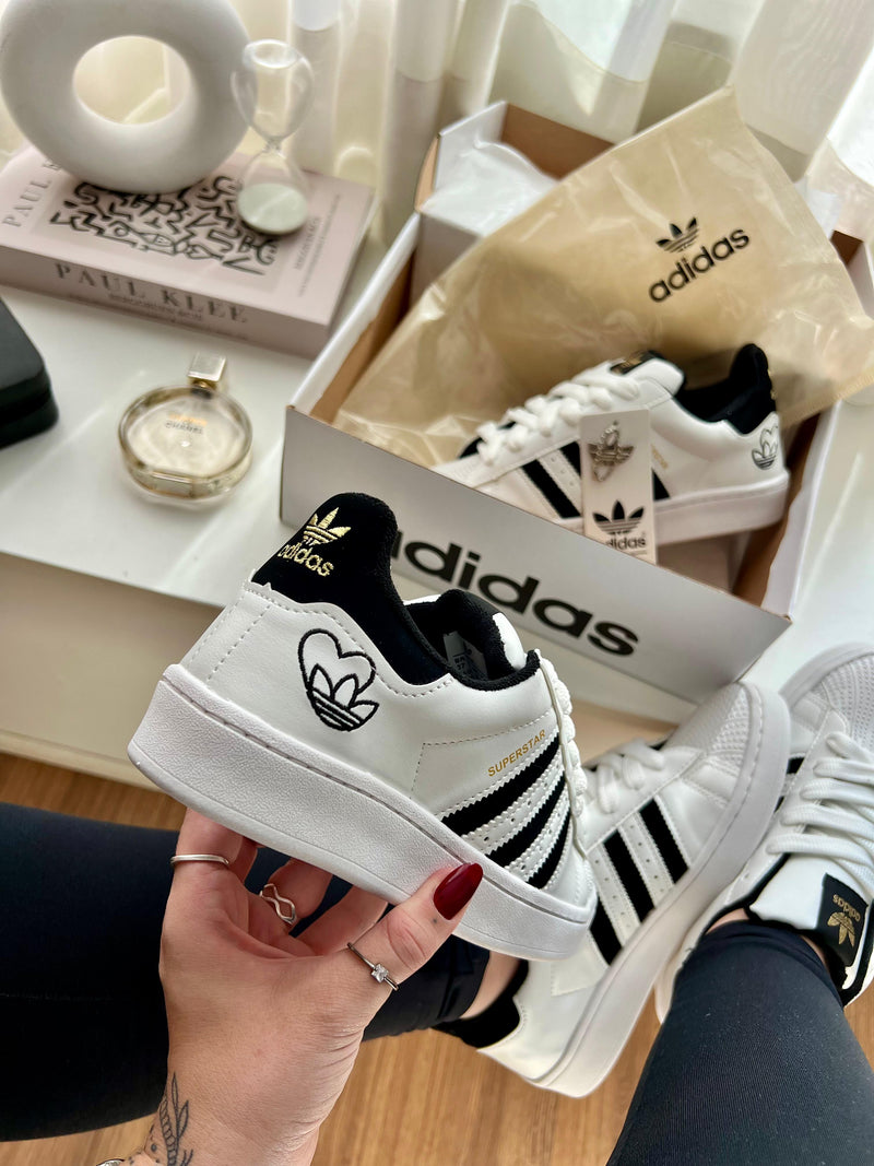 Adidas SuperStars Love - White/Black