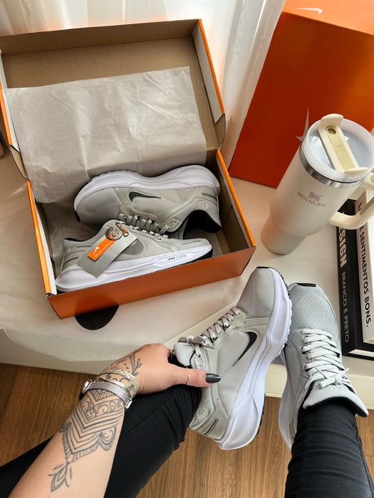 Nike Air Zoom - Cinza