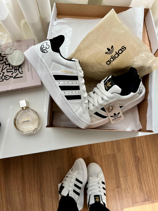 Adidas SuperStars Love - Branco/ Preto