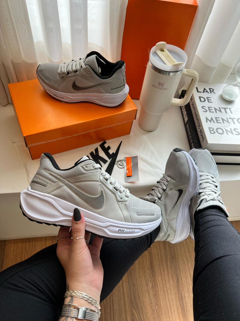 NIKE AIR ZOOM