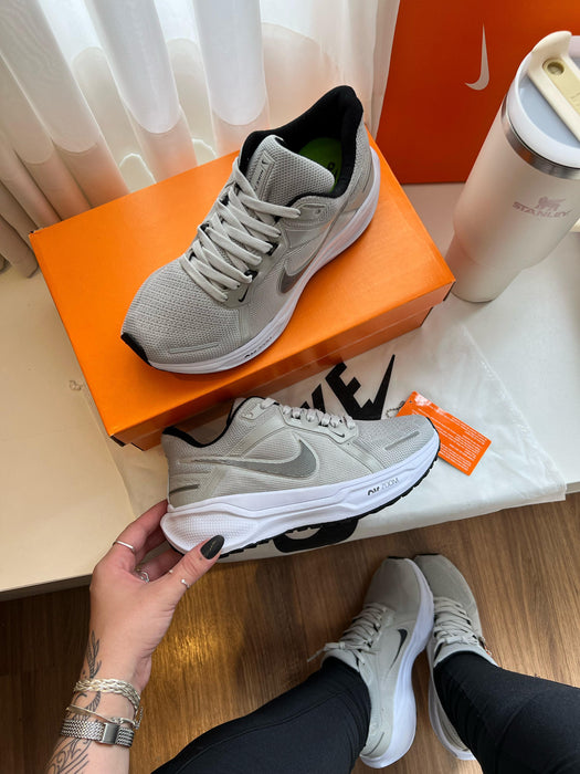 Nike Air Zoom - Cinza