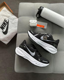 Nike ZoomX - Black/White