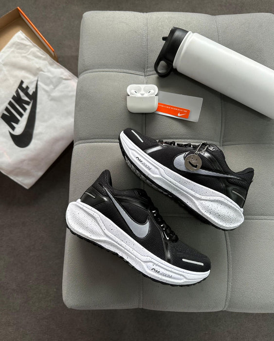 Nike ZoomX - Black/White