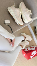 Nike Running - Creme
