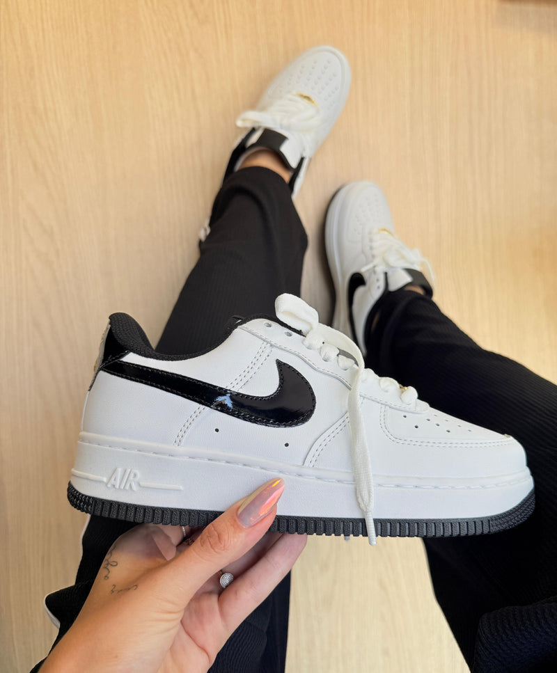 Nike Air Force 1 - White/Black
