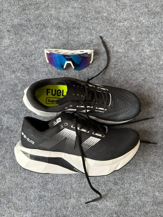 New Balance Elite - Black/White