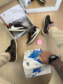 Air Jordan 1 Low Travis Scott - Mocha