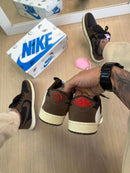 Air Jordan 1 Low Travis Scott - Mocha
