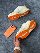 On Running - Off-White/Orange