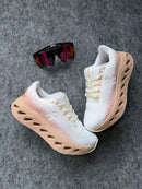 On Running White/Peach