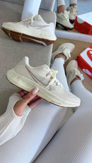 Nike Air Zoom Pegasus 39 - Creme