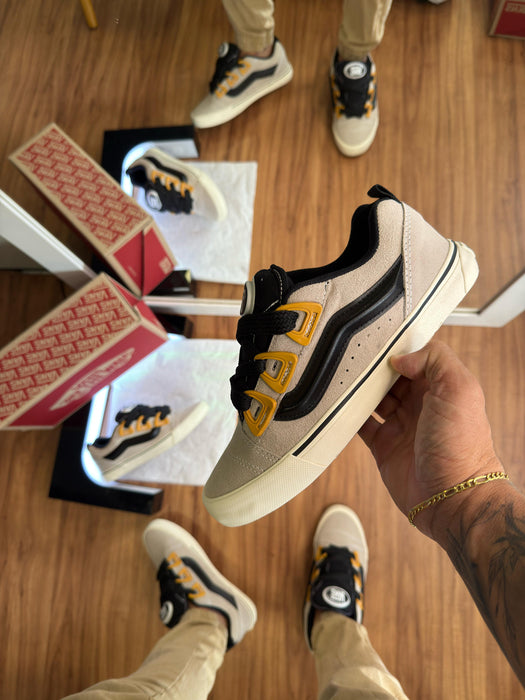 Vans Knu Skool - Cinza/ Preto/ Ouro