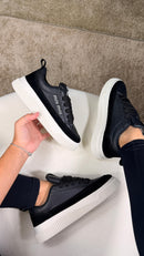 Miu Miu Platform Sneaker - Preto