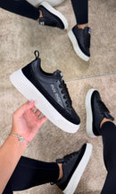 Miu Miu Platform Sneaker - Preto