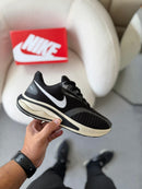 Nike Zoom Vomero 17 - Preto/ Branco