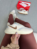 Nike Zoom Vomero 17 - Creme/ Marrom