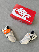 Nike Zoom Vomero 17 - Branco/ Preto