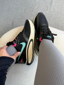 Nike Zoom Vomero 17 - Preto/ Verde Azulado/ Rosa