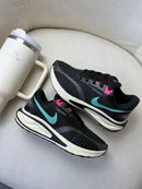Nike Zoom Vomero 17 - Preto/ Verde Azulado/ Rosa