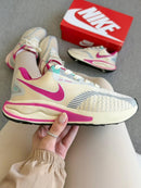Nike Zoom Vomero 17 - Creme/ Rosa