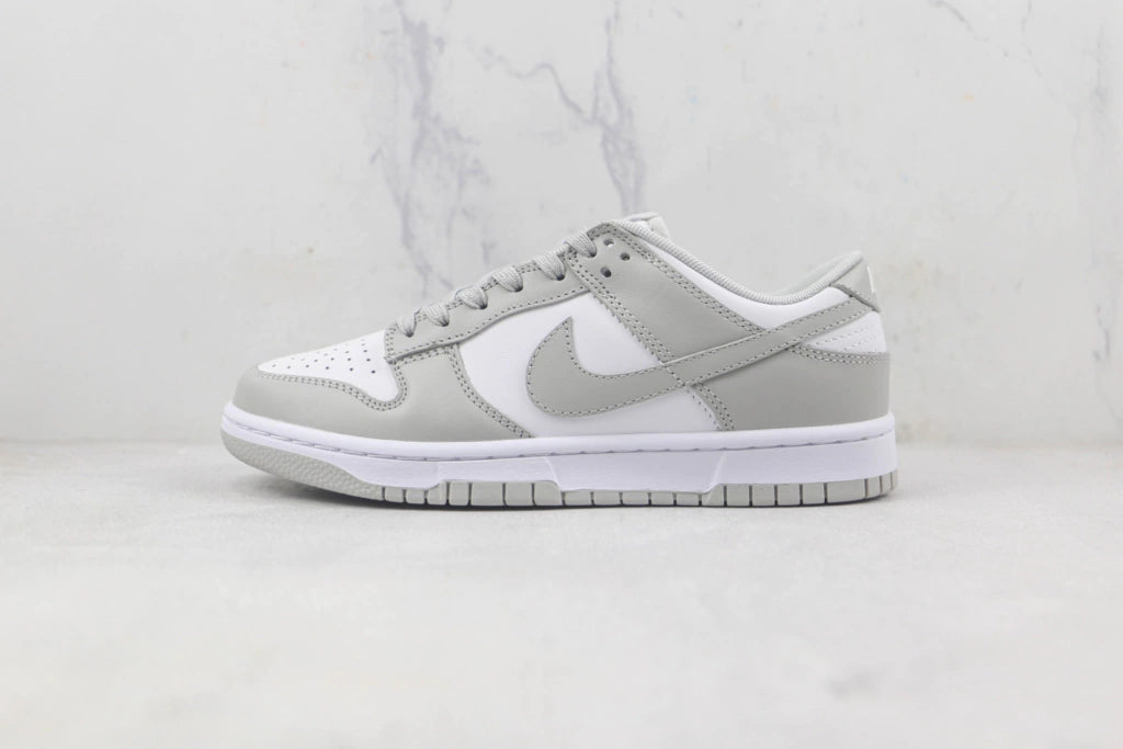 Nike Dunk Low - Cinza
