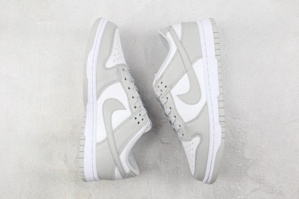 Nike Dunk Low - Cinza