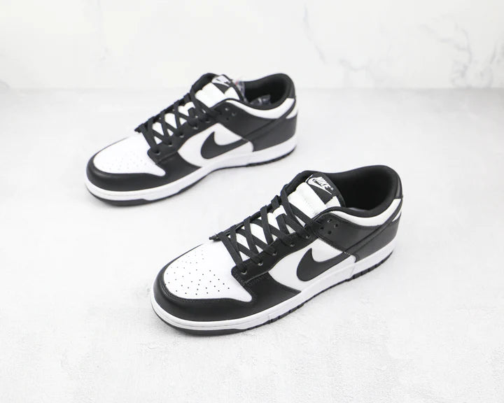 Nike Dunk Low - Branco/ Preto