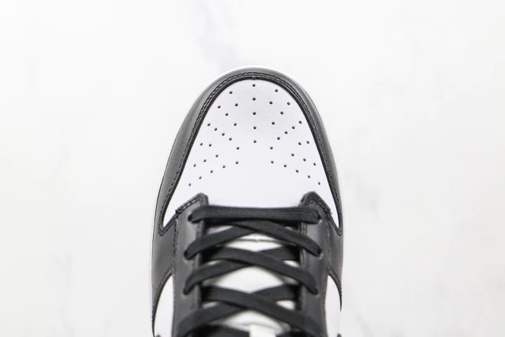 Nike Dunk Low - Branco/ Preto