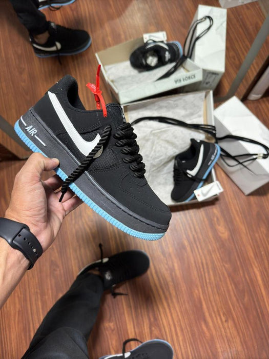 Nike Air Force 1 - Preto Celeste