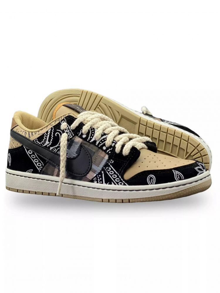 Nike SB Dunk Low - Travis Scott